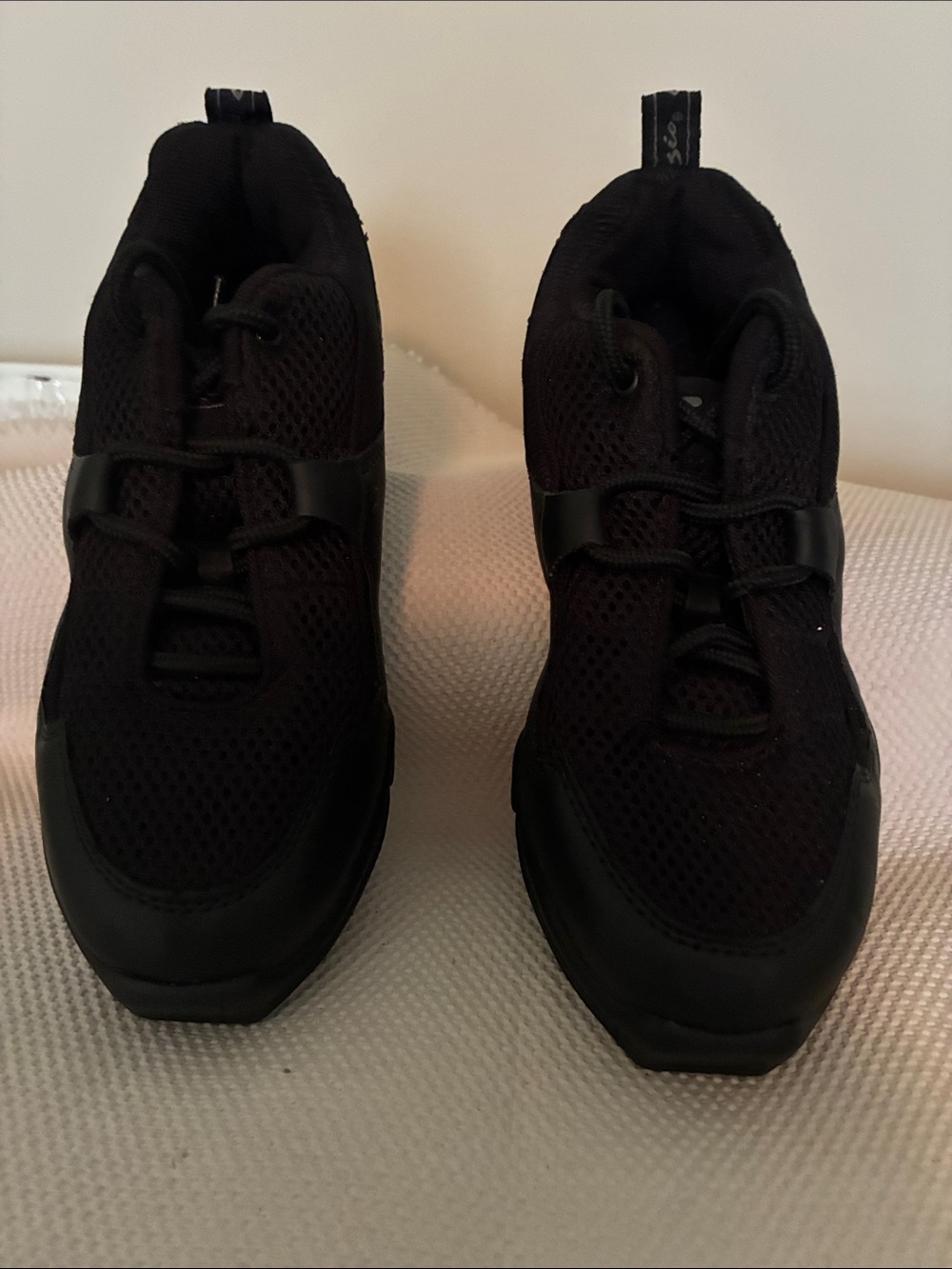 Capezio Women’s or Girls Black Breathable Athletic dance-fitness Sneakers DS11